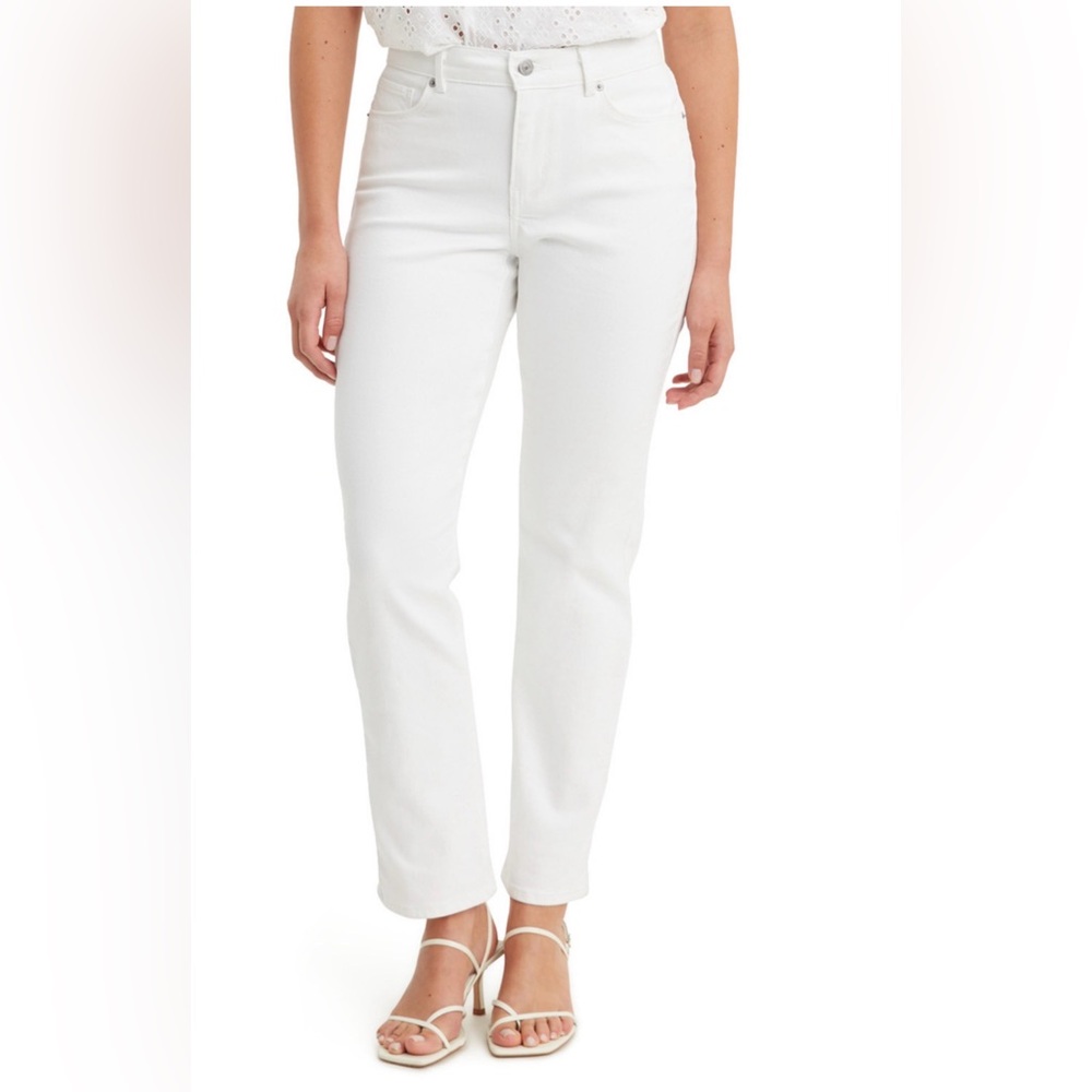Levi Classic White Straight Jeans